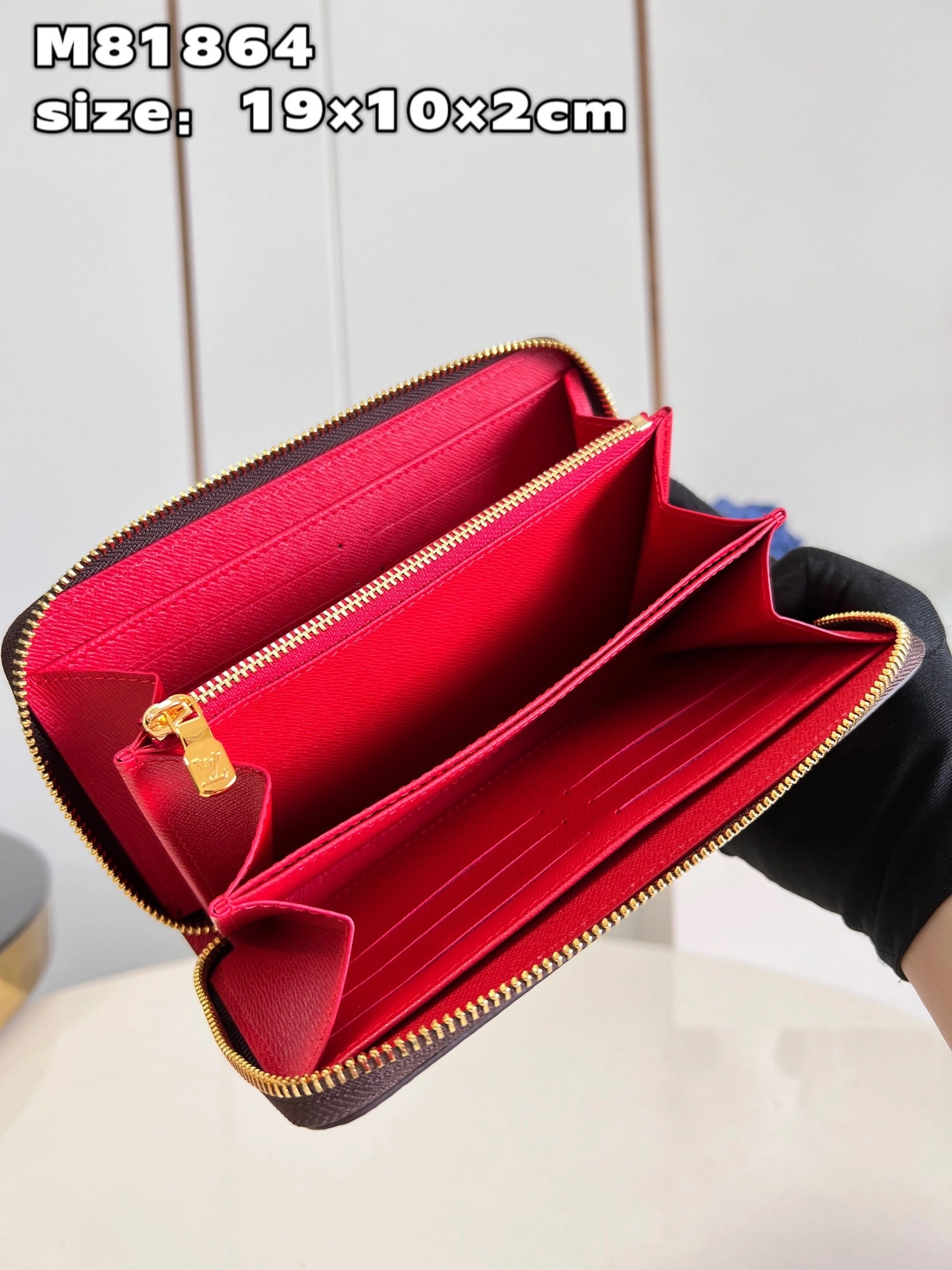 MOMO- high quality version M81864 Zippy item：C-B000C1807C