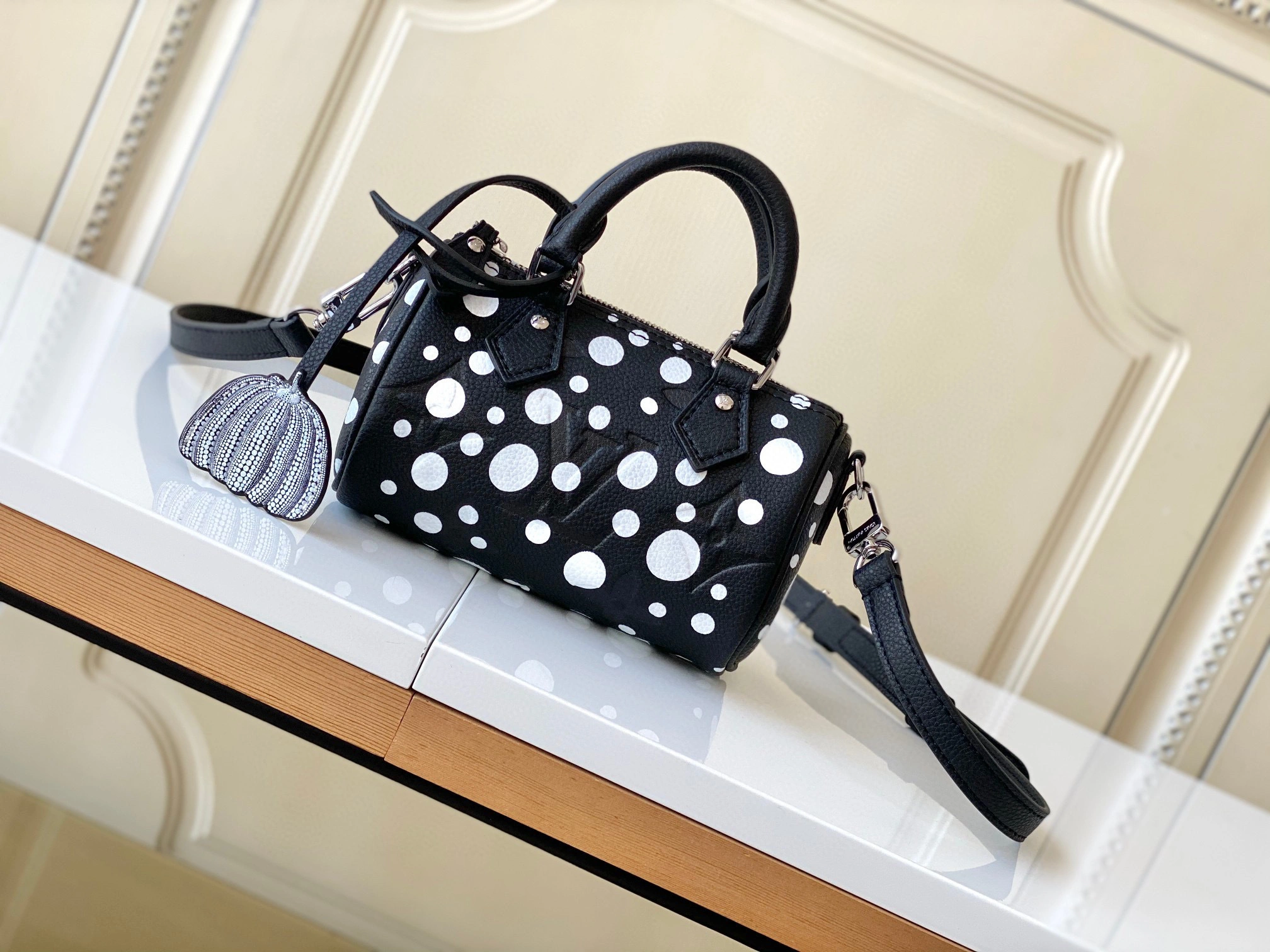 MOMO- high quality version M81910 item：C-B000A3114C