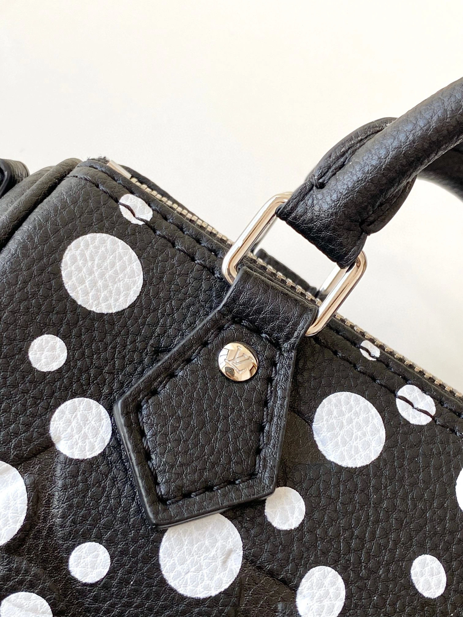 MOMO- high quality version M81910 item：C-B000A3114C