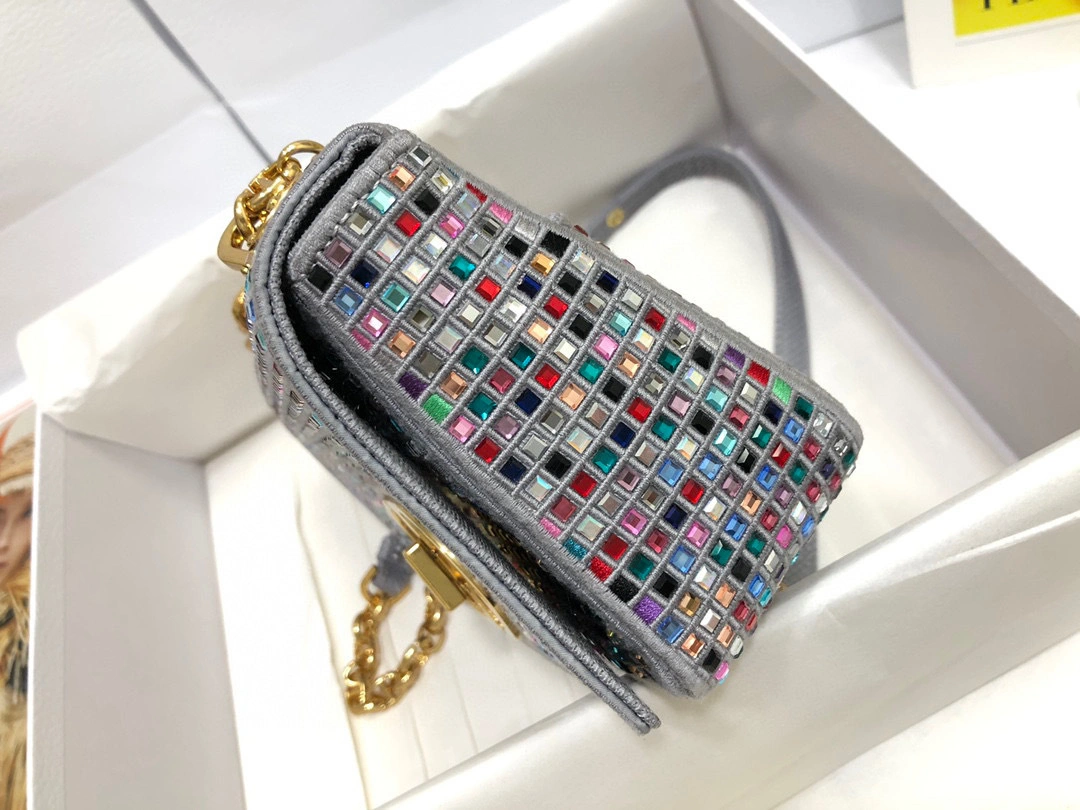 MOMO- high quality version M9241UROT-M884 Caro item：B-B063J2409C