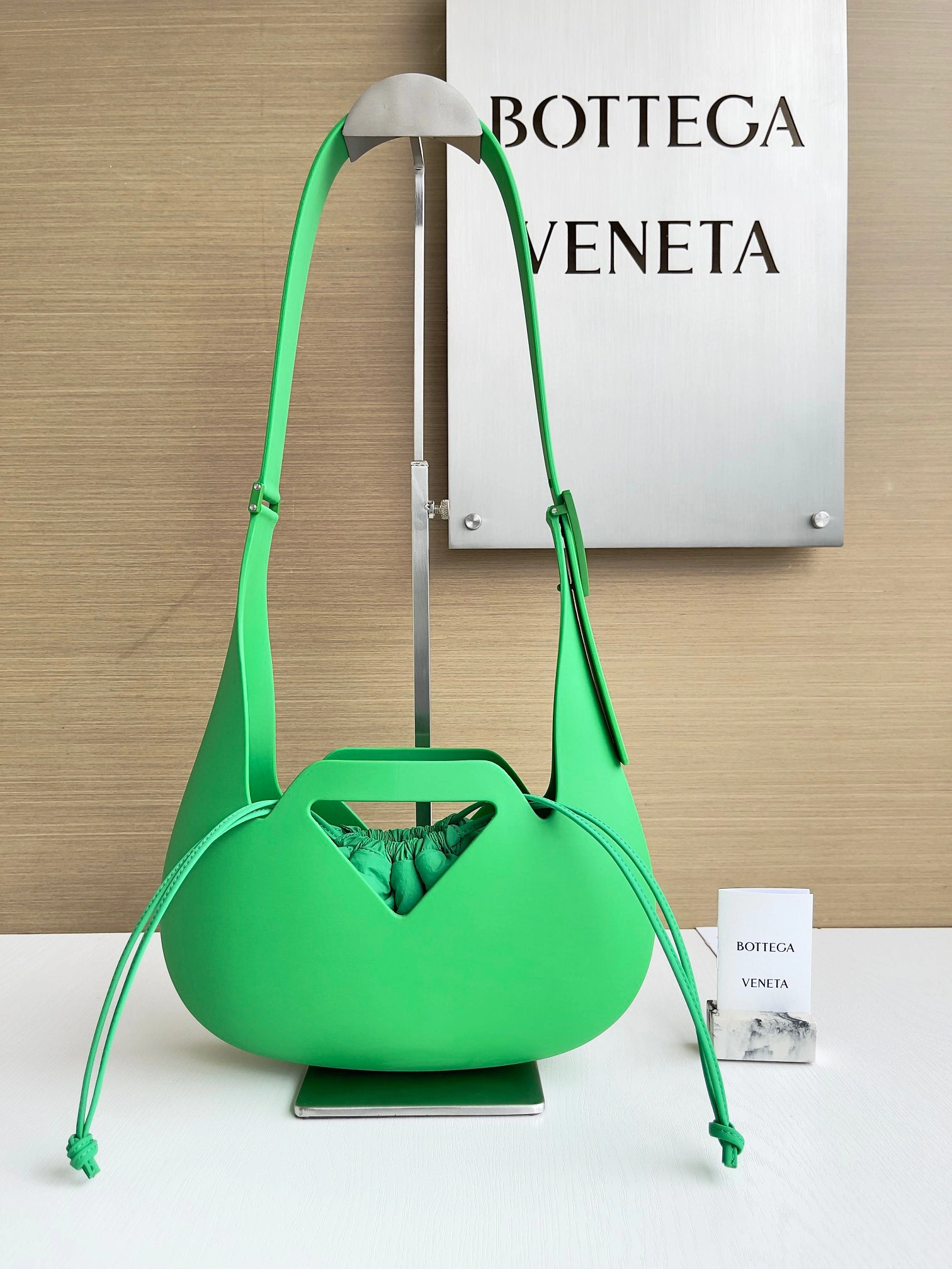 MOMO- high quality version Punch item：B-B063H1817C