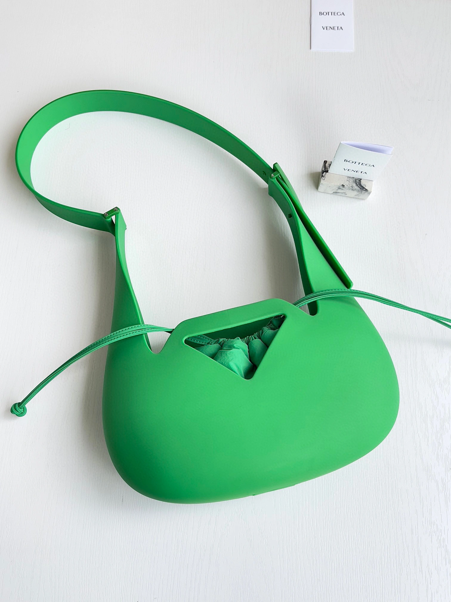 MOMO- high quality version Punch item：B-B063H1817C