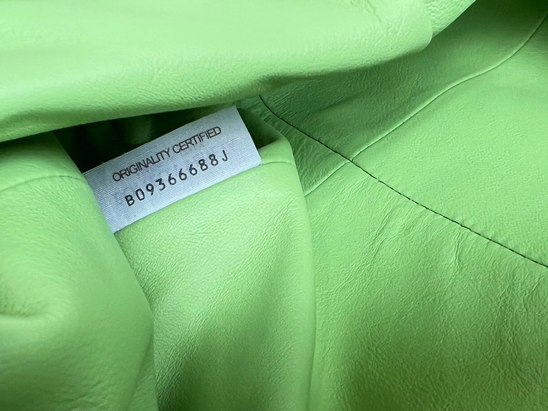 MOMO- high quality version Punch item：B-B063H1818C