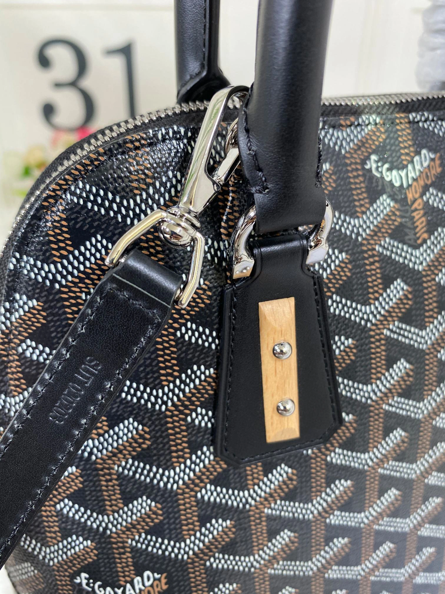 MOMO- high quality version VENDOSPMLTY-01CL01P item：B-B063K2208C