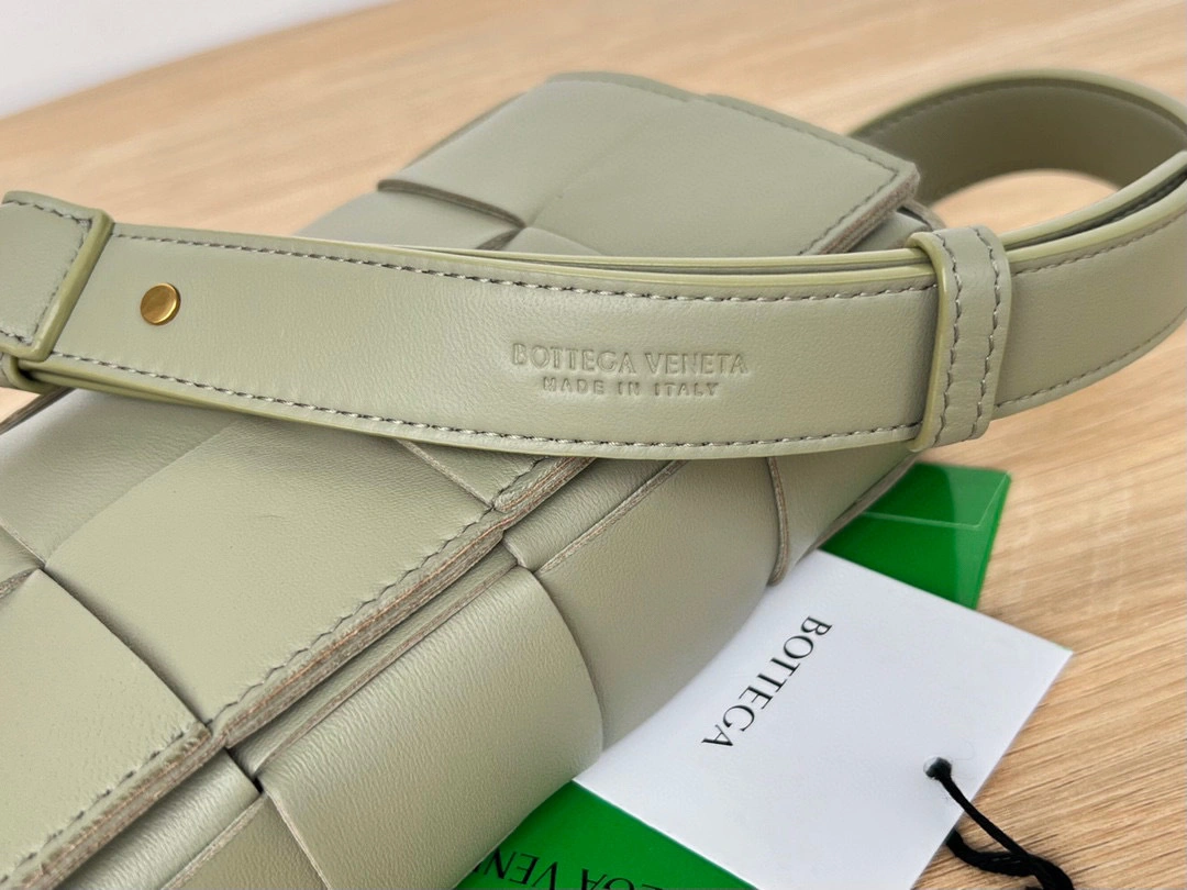 MOMO- high quality version cassette lambskin item：B-B063I0705C