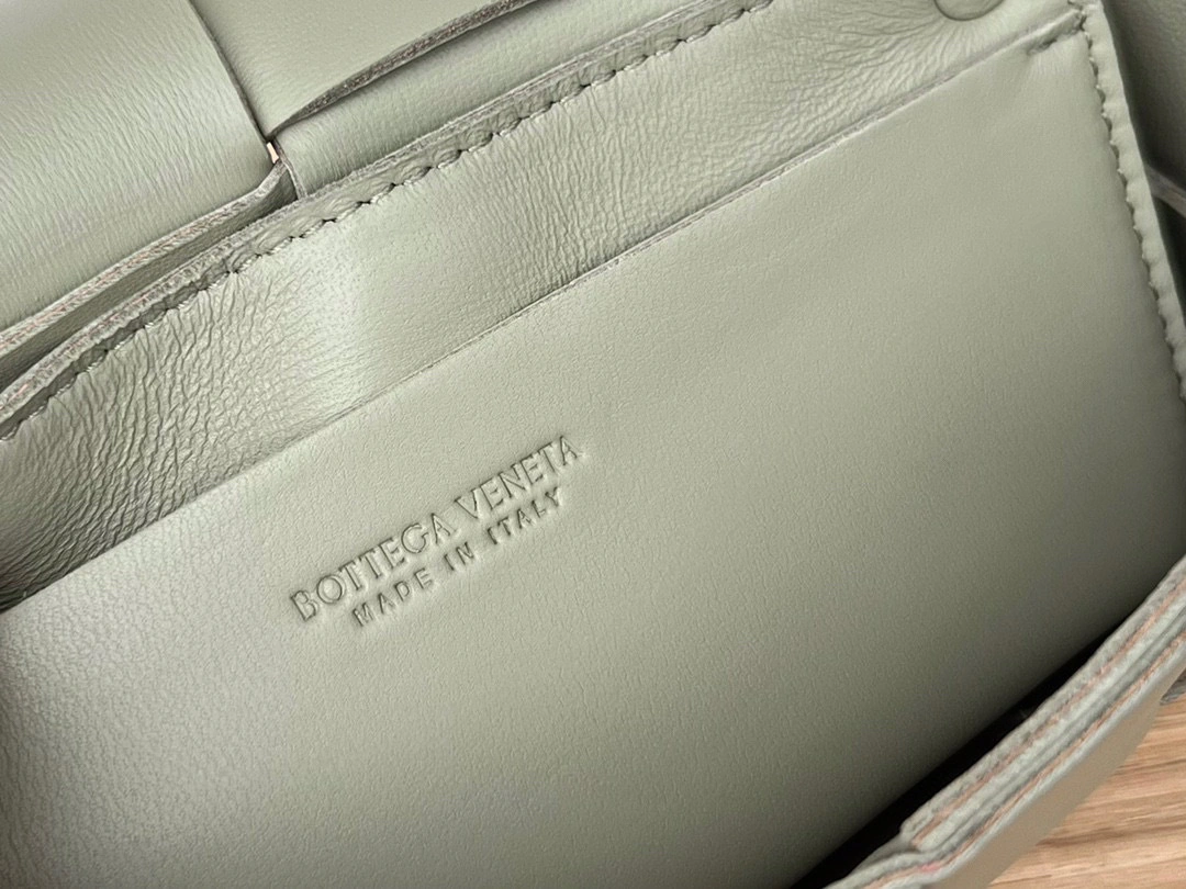 MOMO- high quality version cassette lambskin item：B-B063I0705C