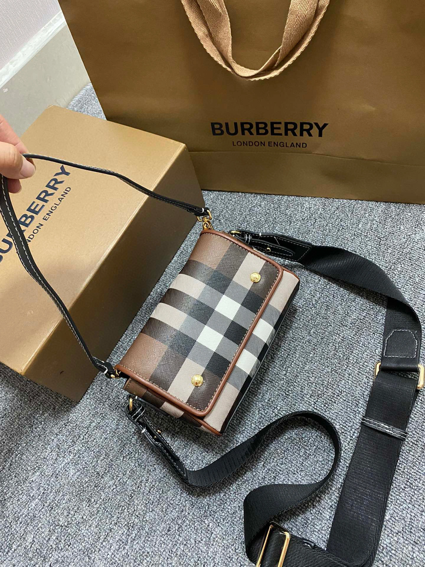 &MOMO- high quality version item：B-B000H2711C