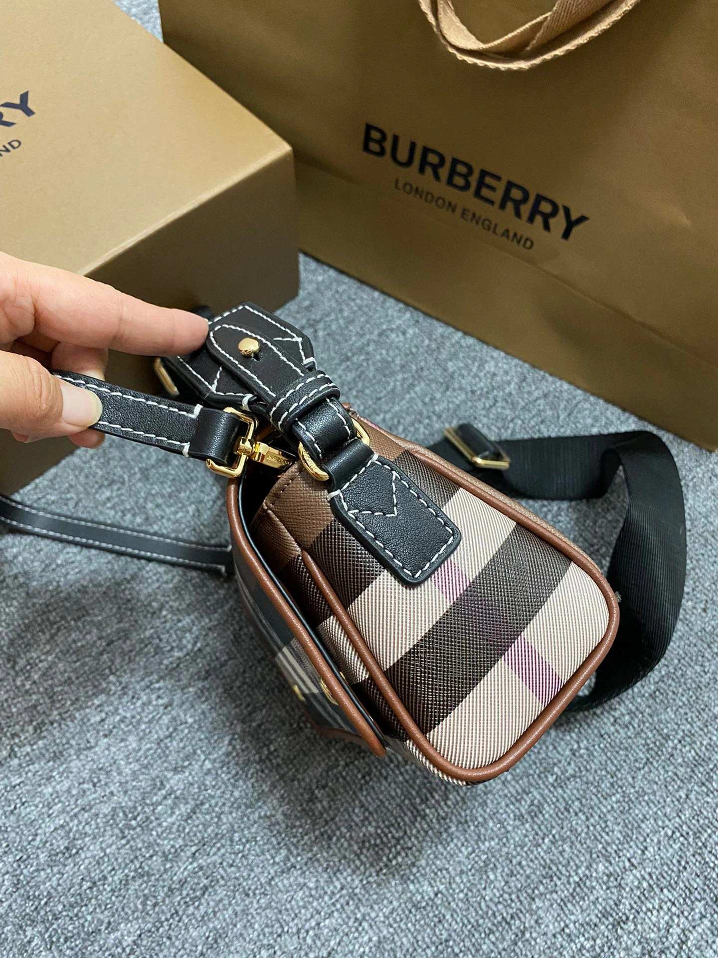 &MOMO- high quality version item：B-B000H2711C