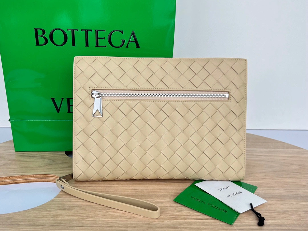 MOMO- high quality version item：B-B063J3027C