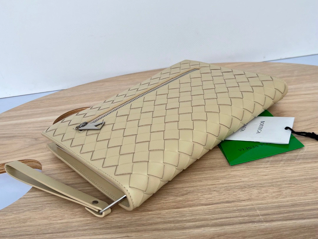 MOMO- high quality version item：B-B063J3027C