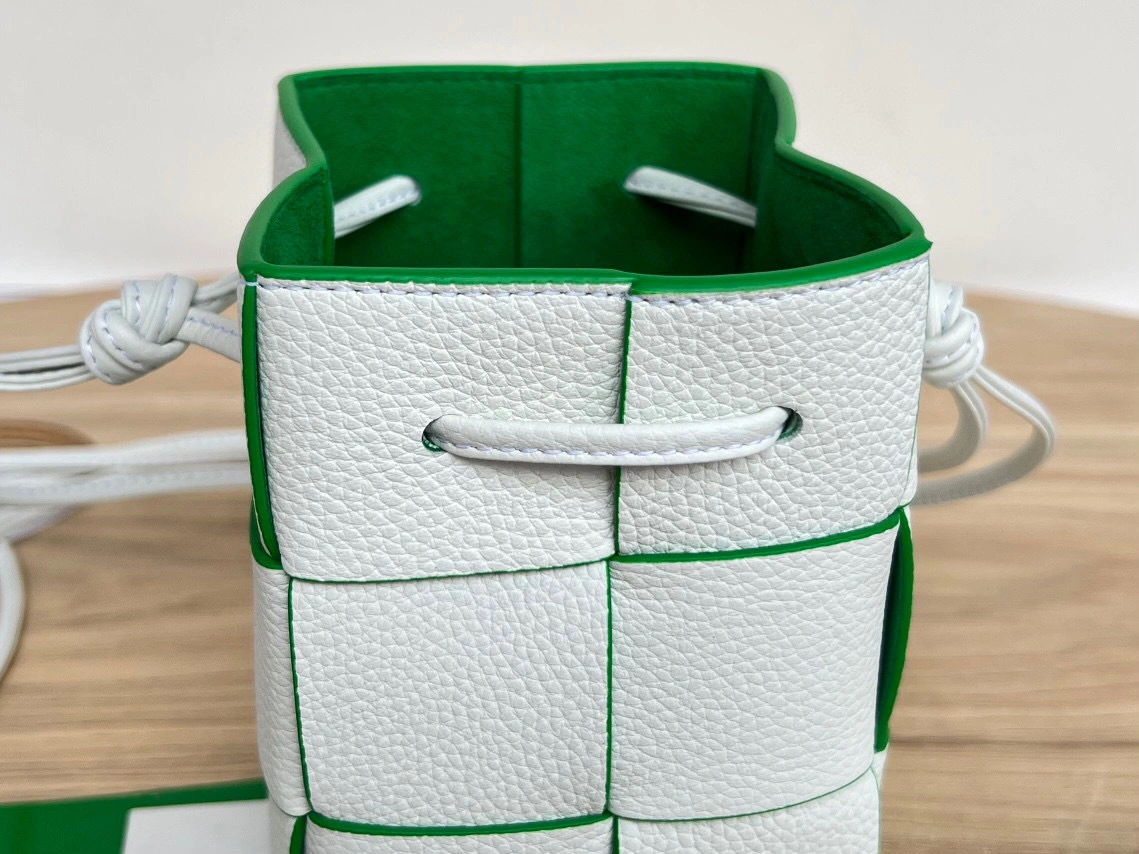 MOMO- high quality version item：B-B598H2419C