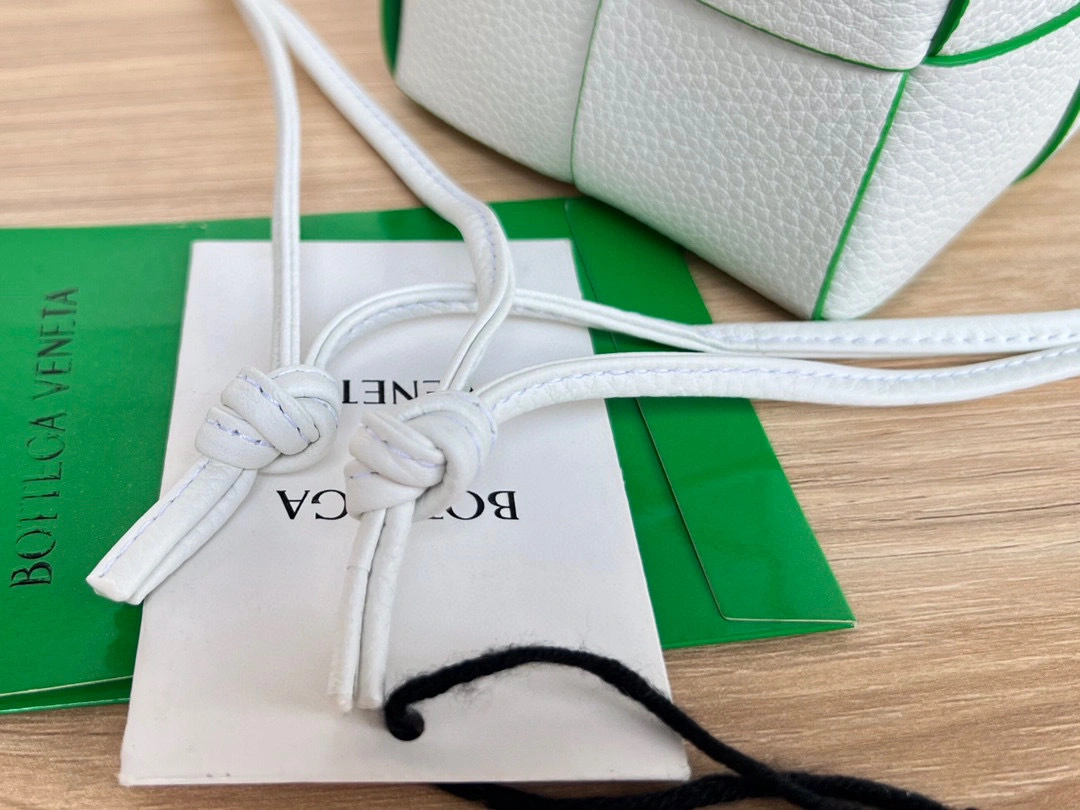 MOMO- high quality version item：B-B598H2419C