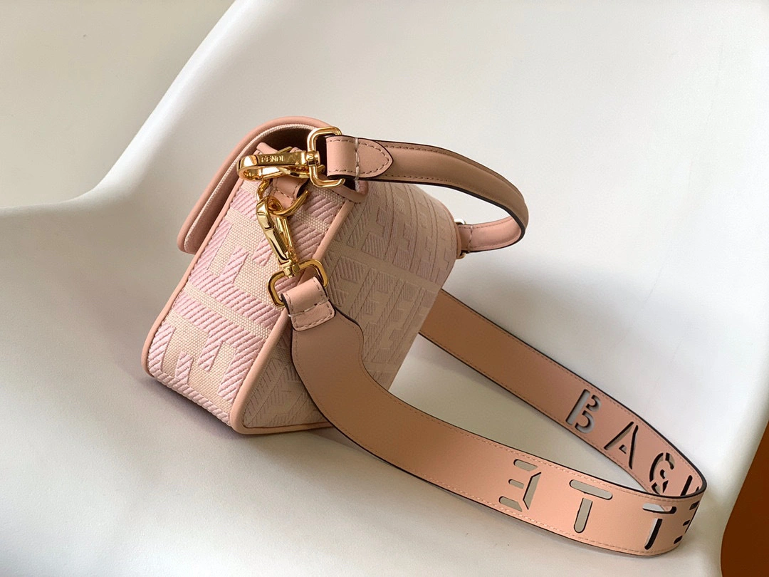 MOMO- high quality version item：C-B000B0209C