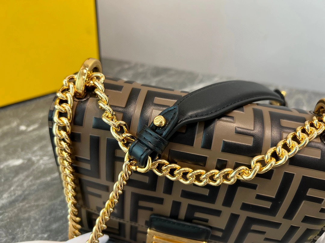 MOMO- high quality version item：C-B000B0210C