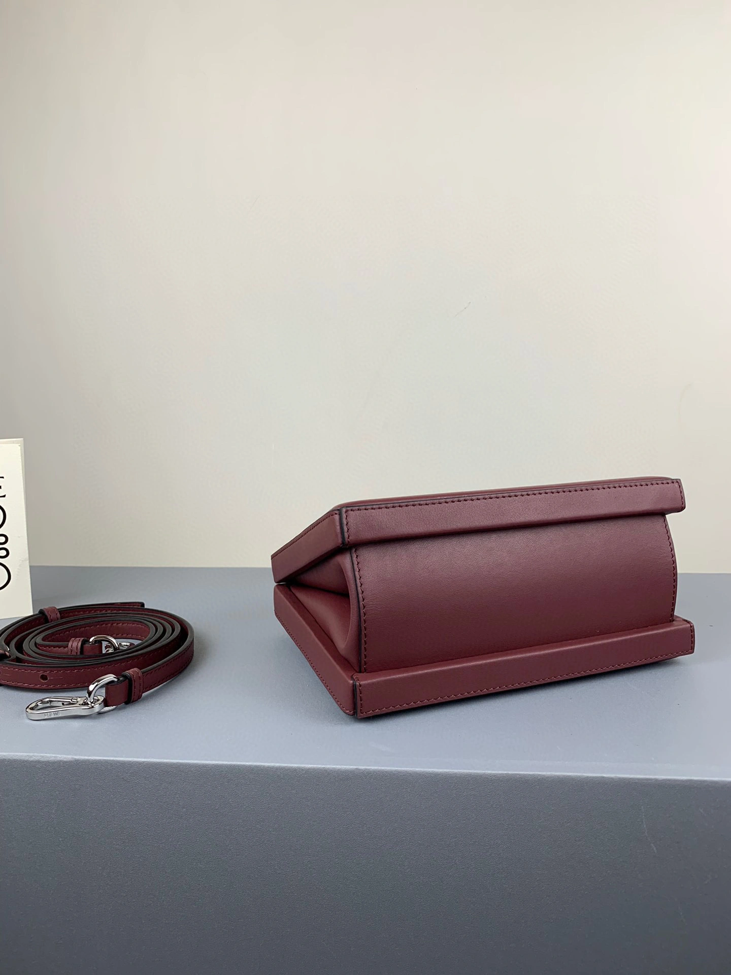MOMO- high quality version postal calfskin item：B-B063G3021C