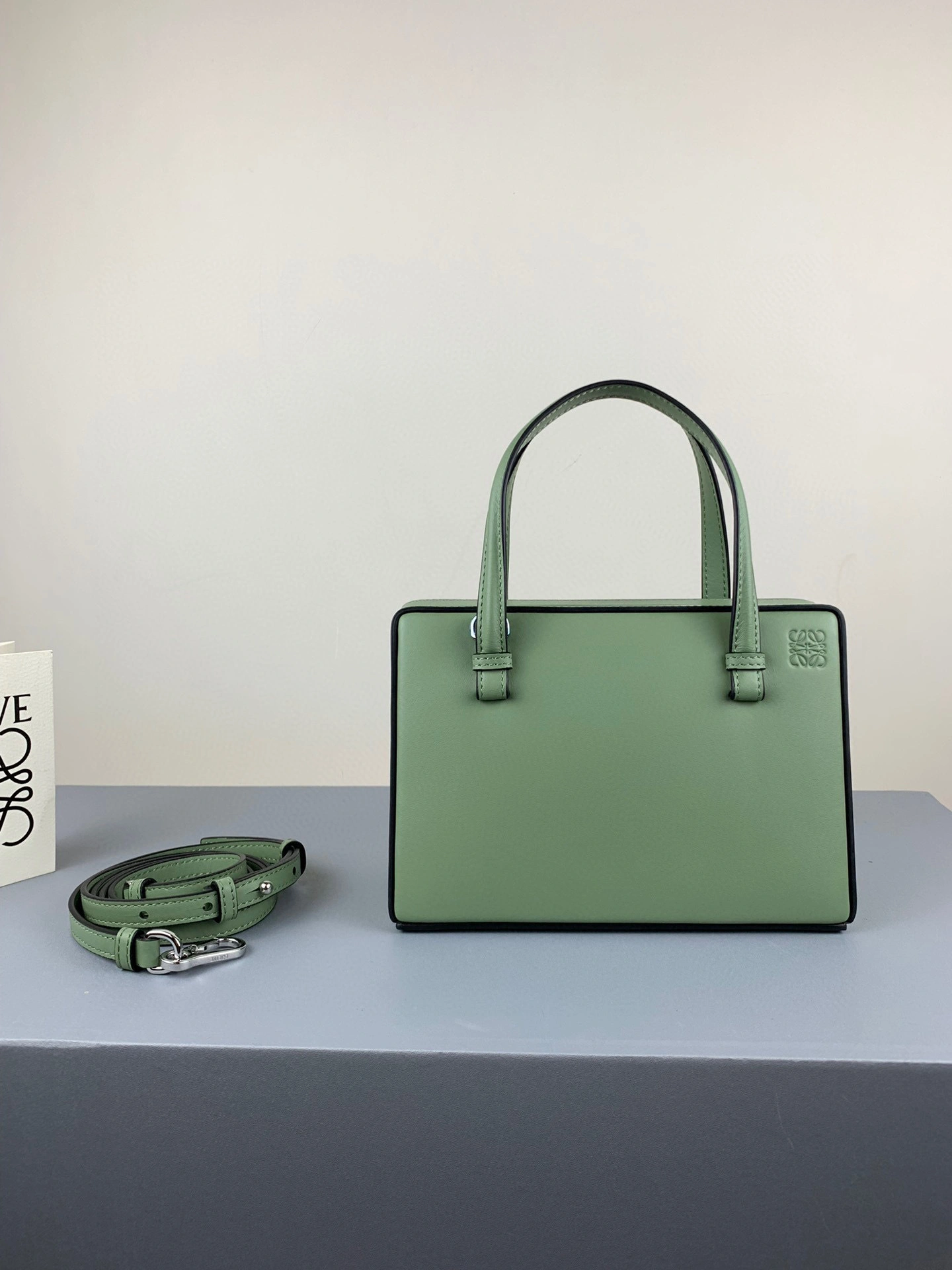 MOMO- high quality version postal calfskin item：B-B063G3022C