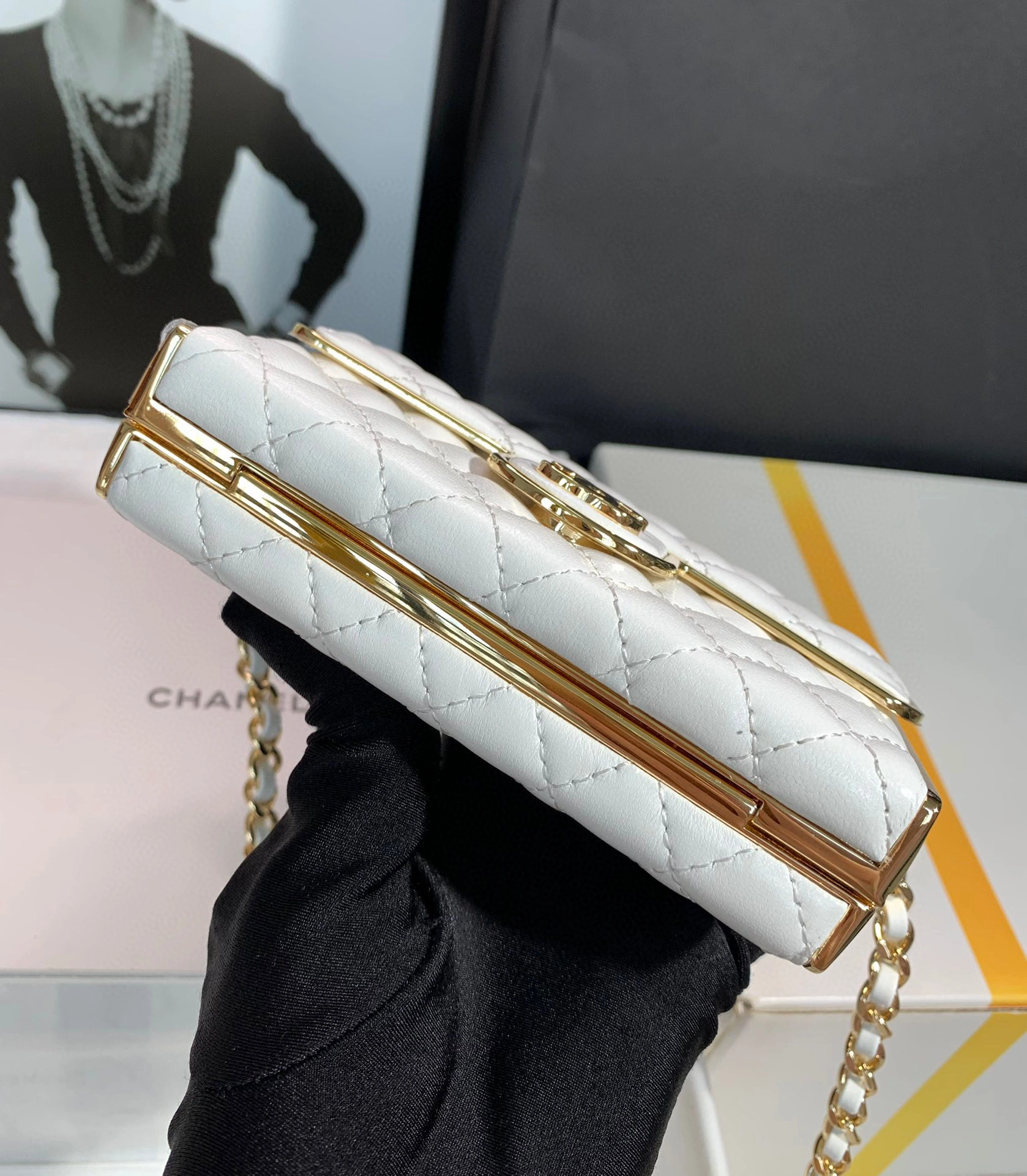 MOMO- high quality version sheephide item：B-B000H2820C