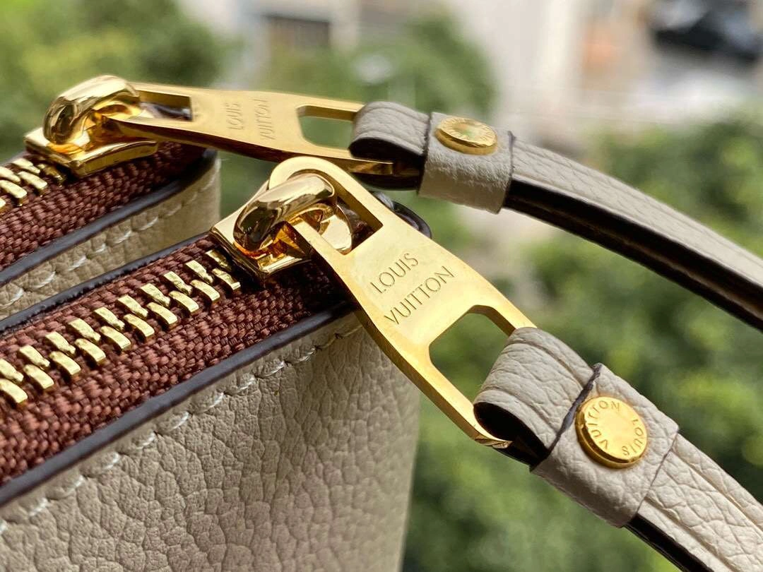 MOMO--item : 040B40C3102