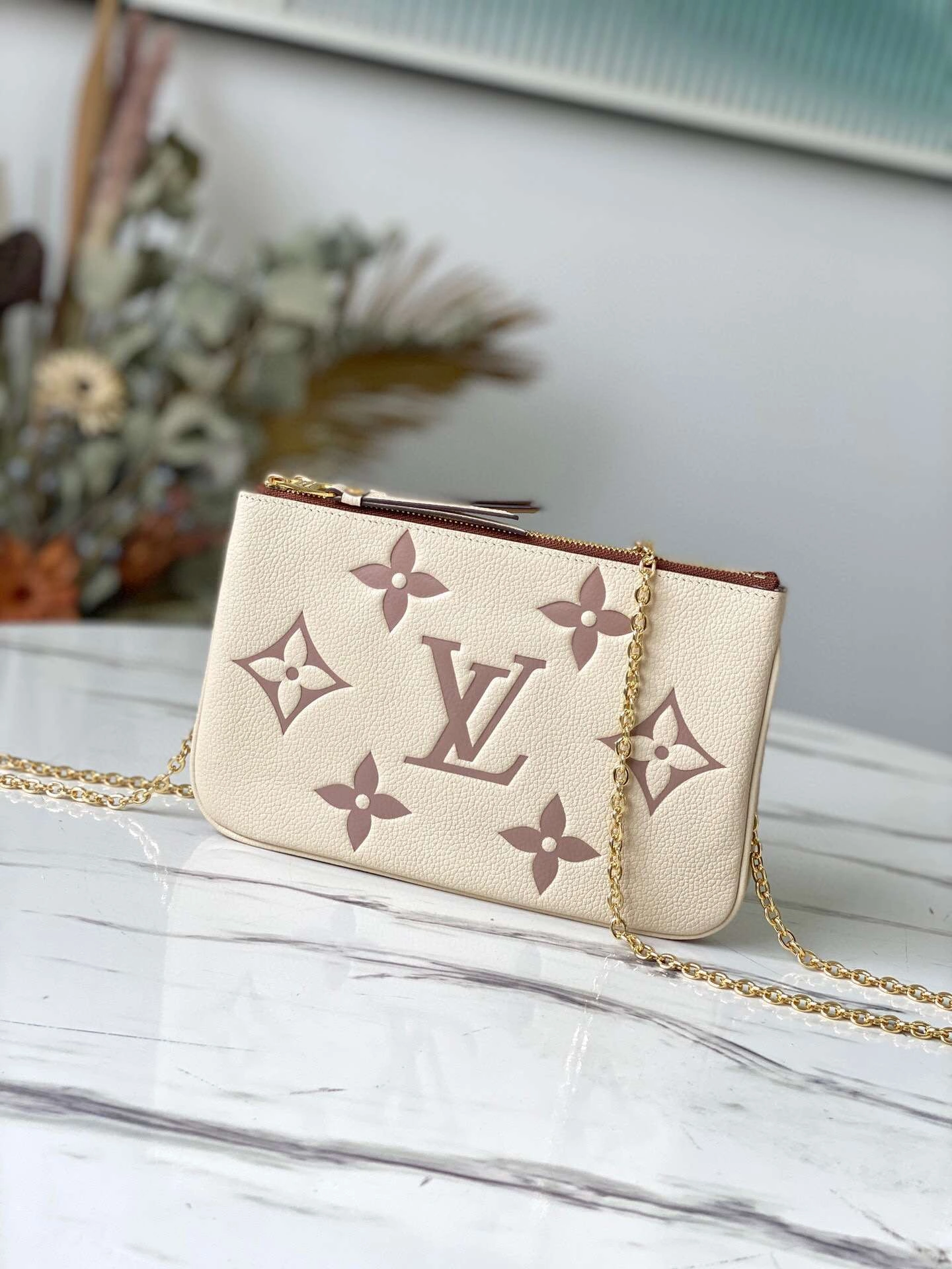 MOMO--item : 040B40C3102