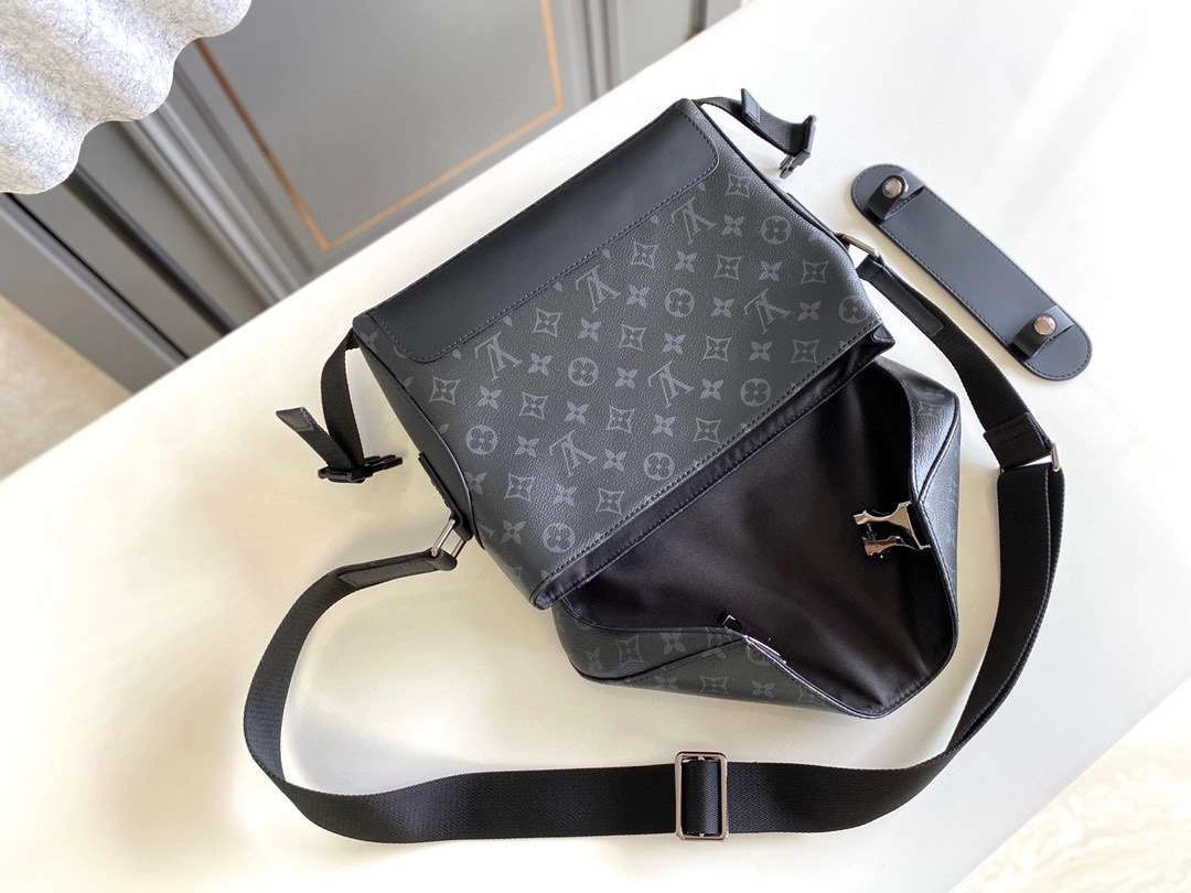 MOMO- item : 106B00F0611