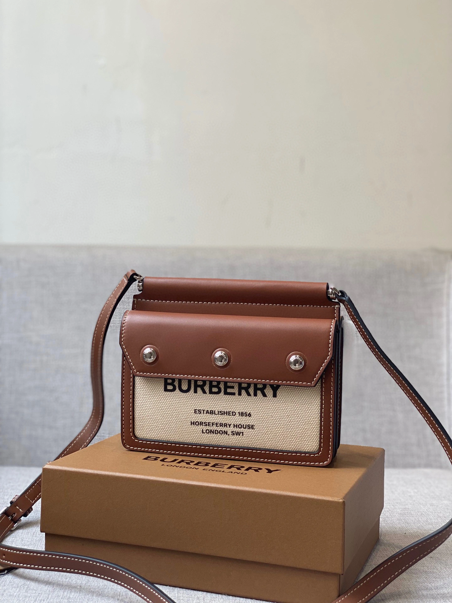 MOMO- item : A-B278L0106