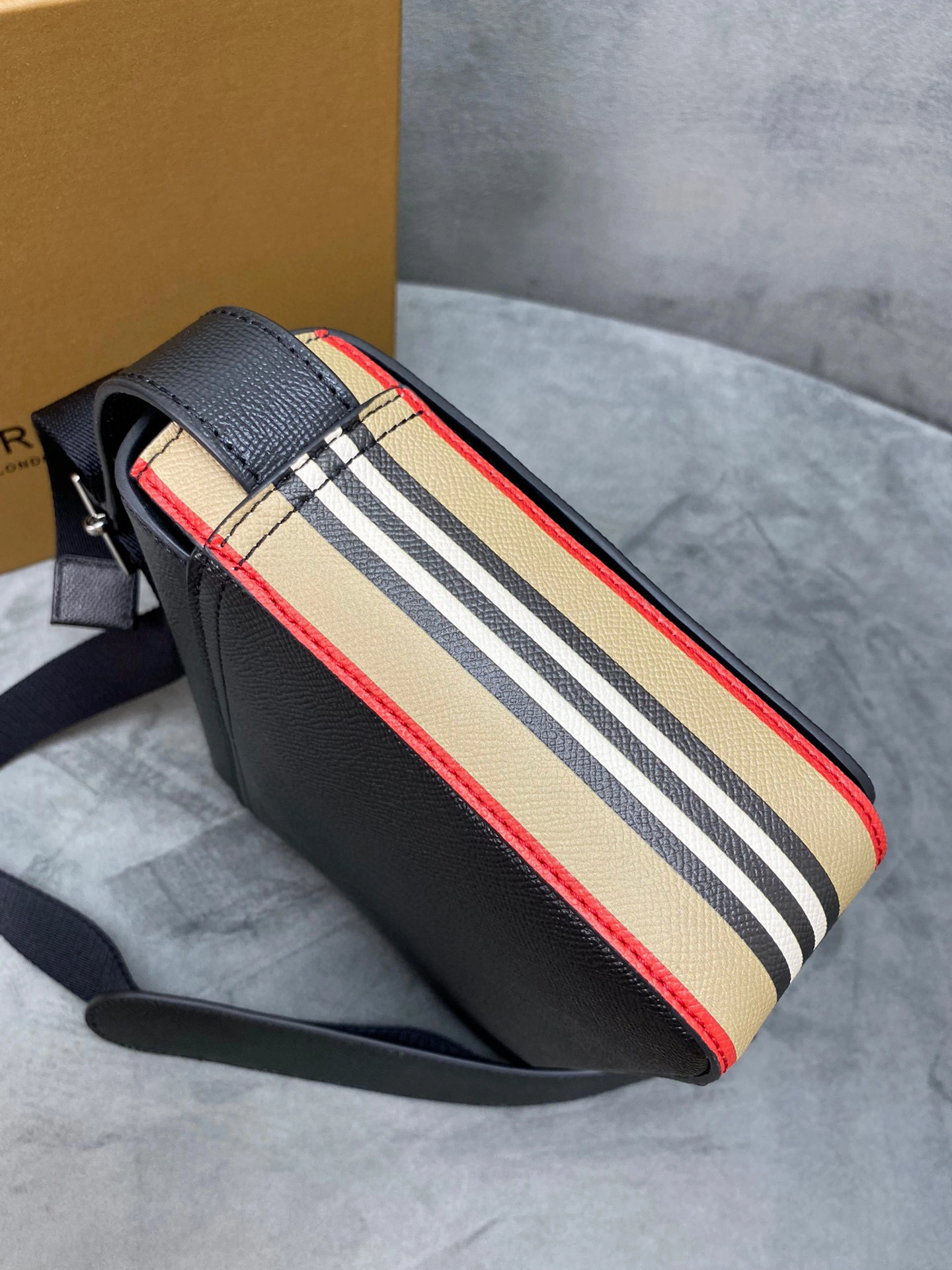 MOMO- item : A-B278L0146