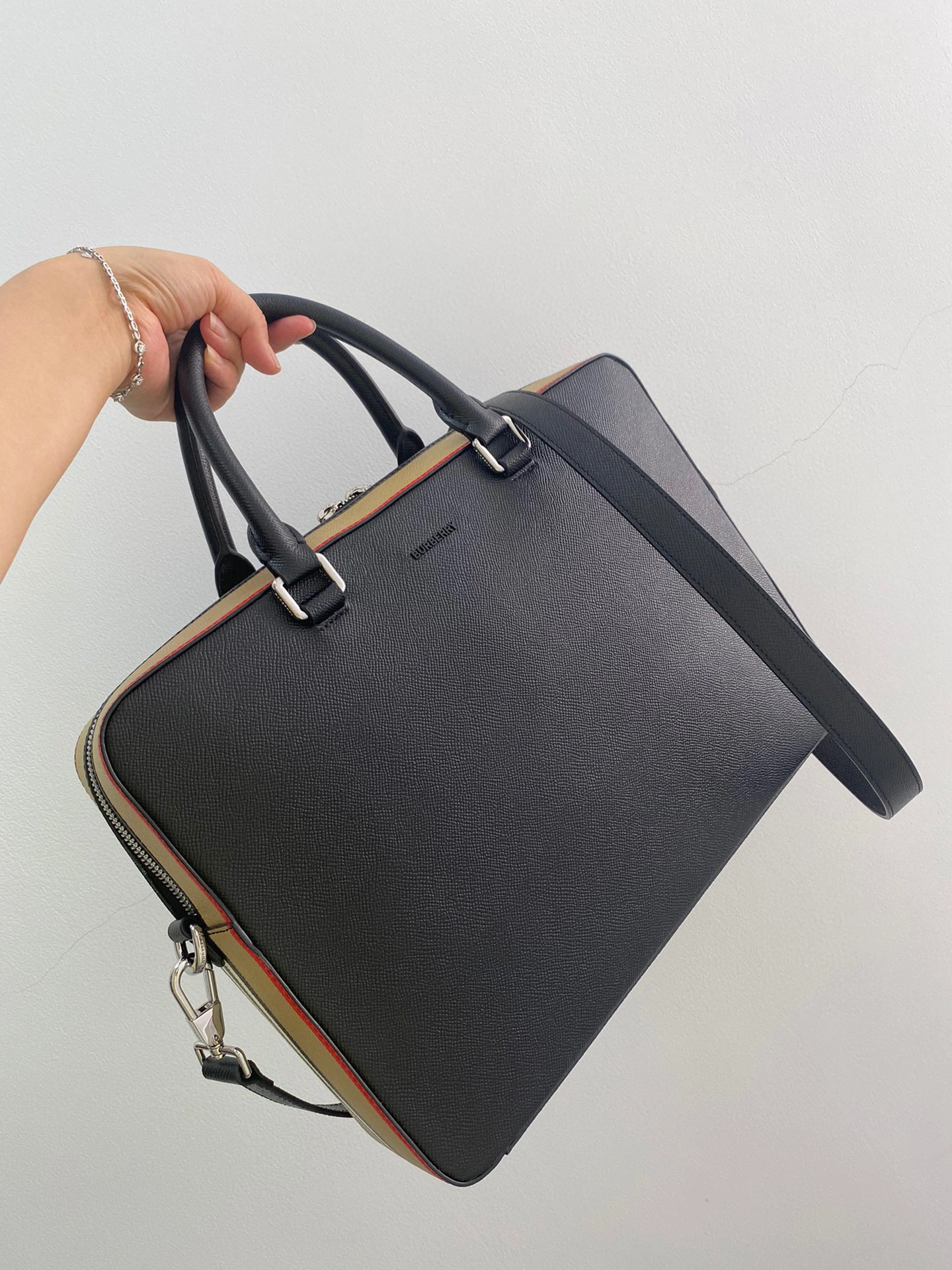 MOMO- item : A-B278L0225