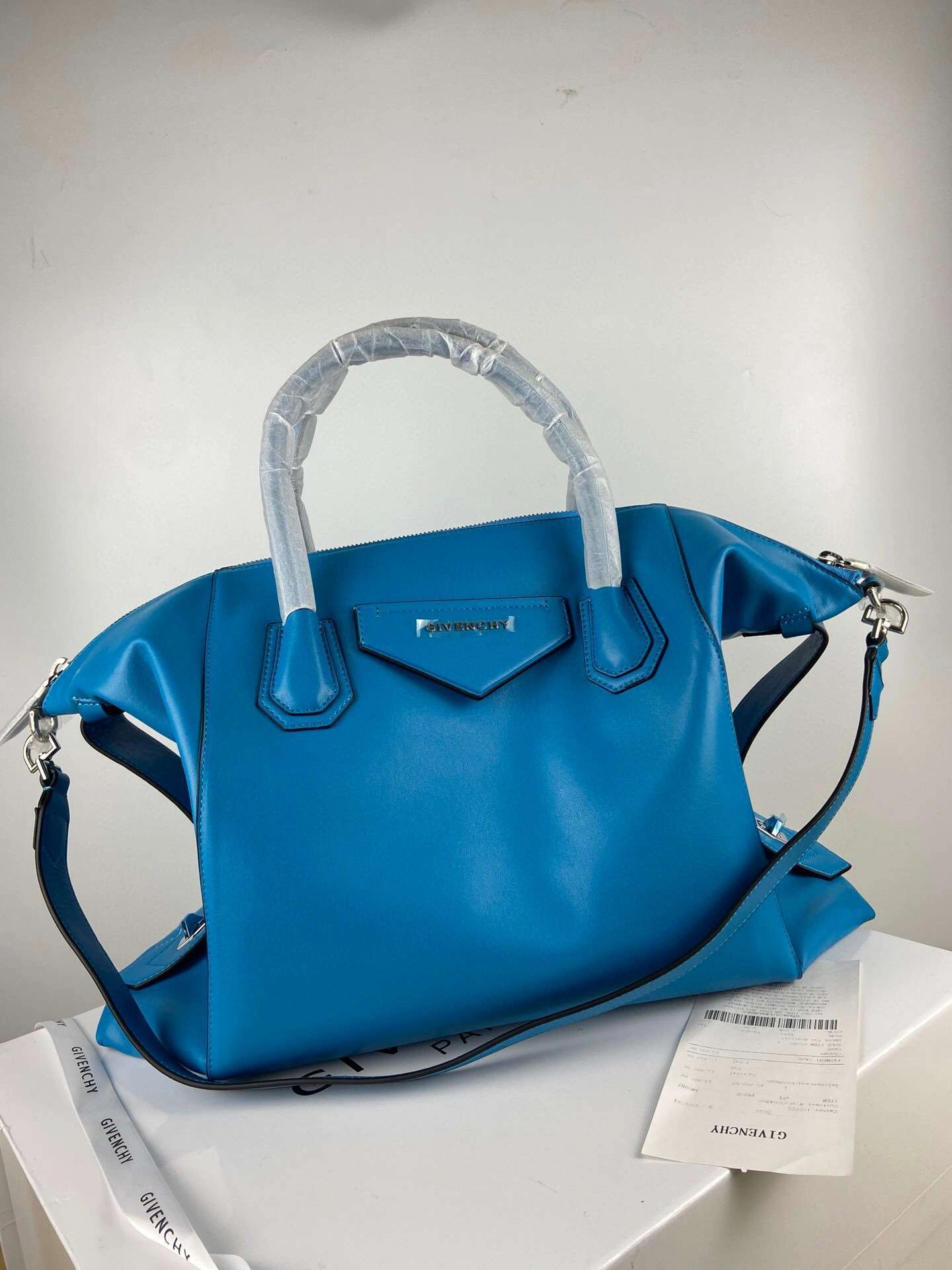 *MOMO--item : M063B100A2317-2