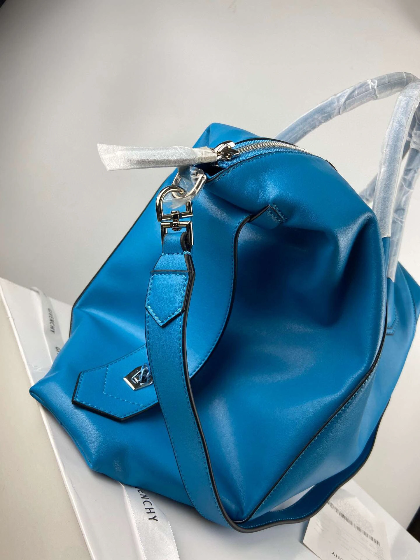 *MOMO--item : M063B100A2317-2