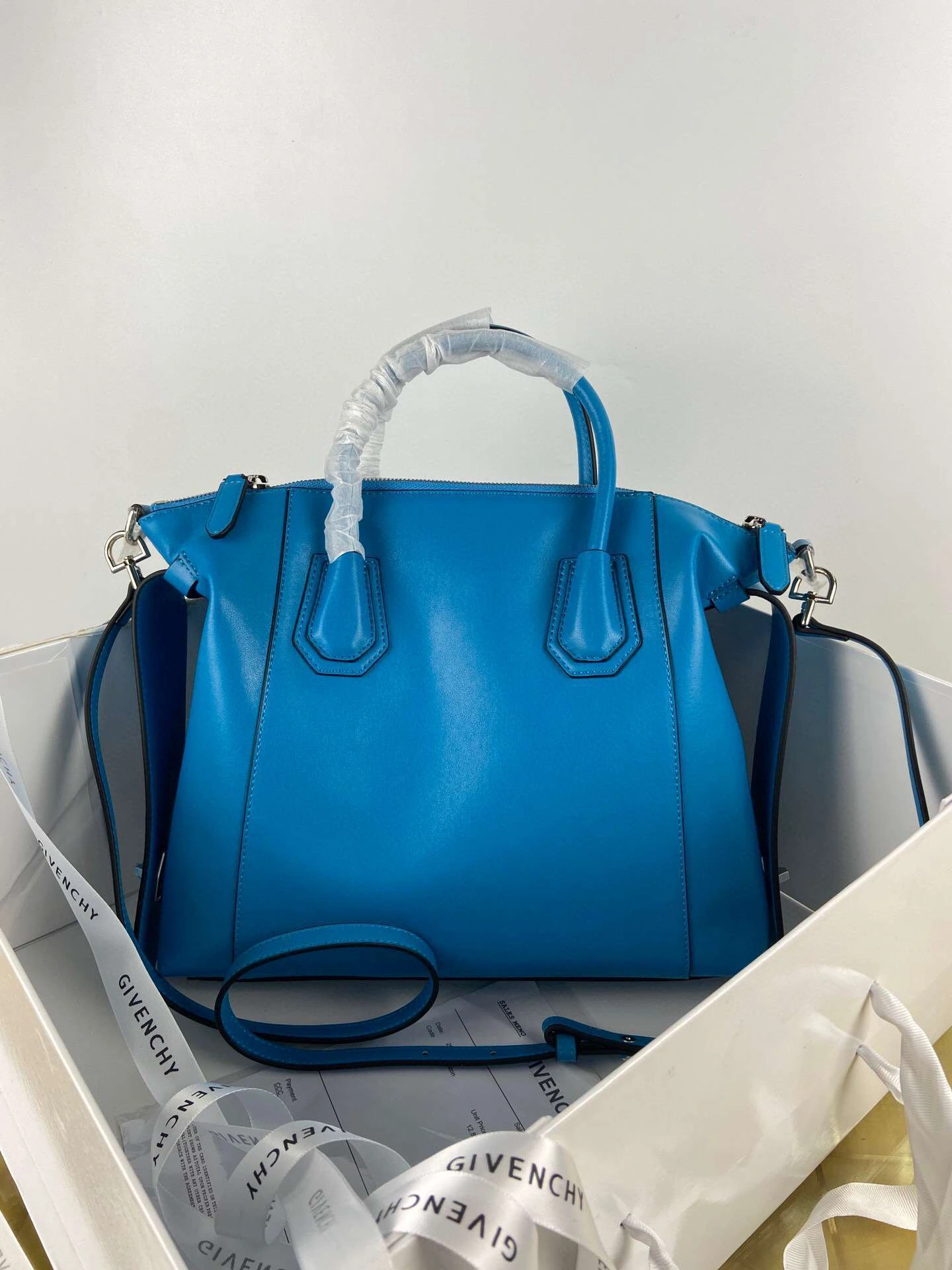 *MOMO--item : M063B100A2317-2