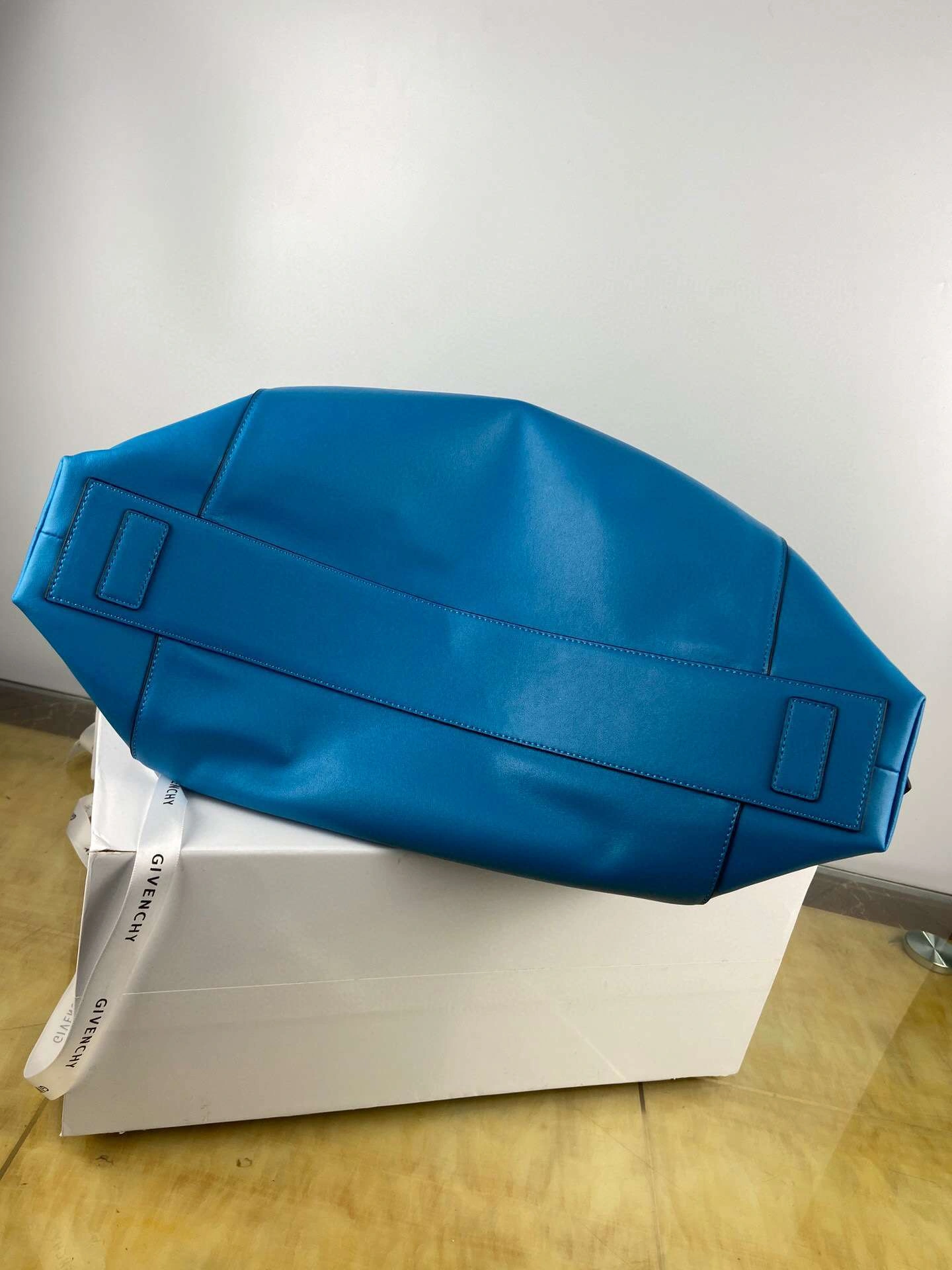 *MOMO--item : M063B100A2317-2