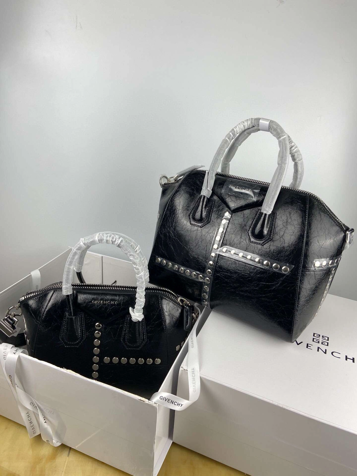 MOMO--item : M063B70A2320