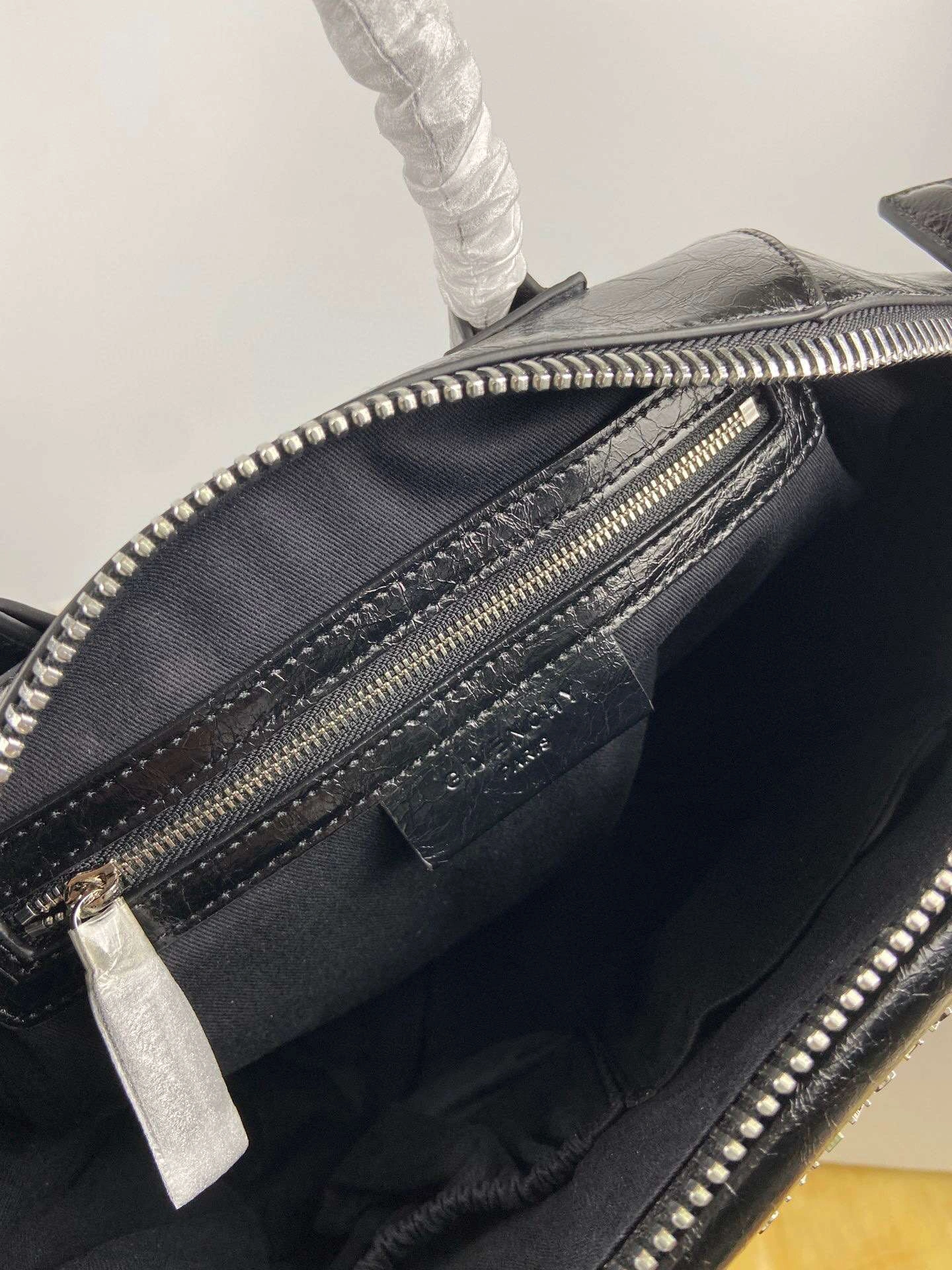 MOMO--item : M063B70A2320