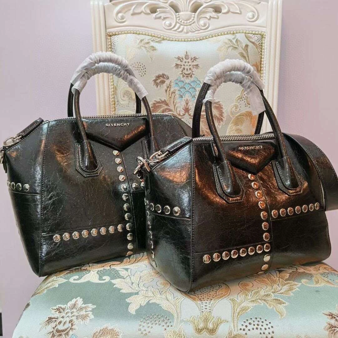 MOMO--item : M063B70A2320