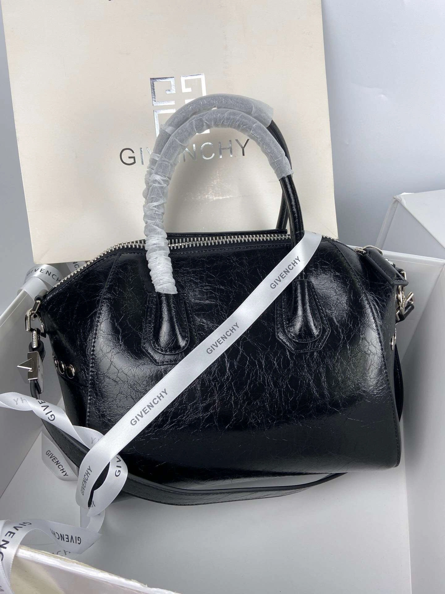 MOMO--item : M063B70A2320