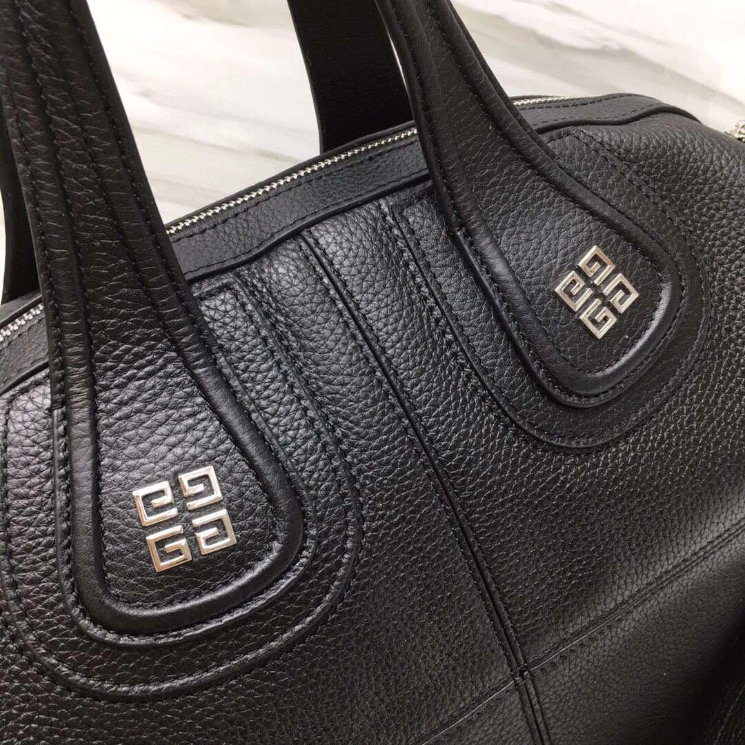 MOMO--item : M063B70A2330-2