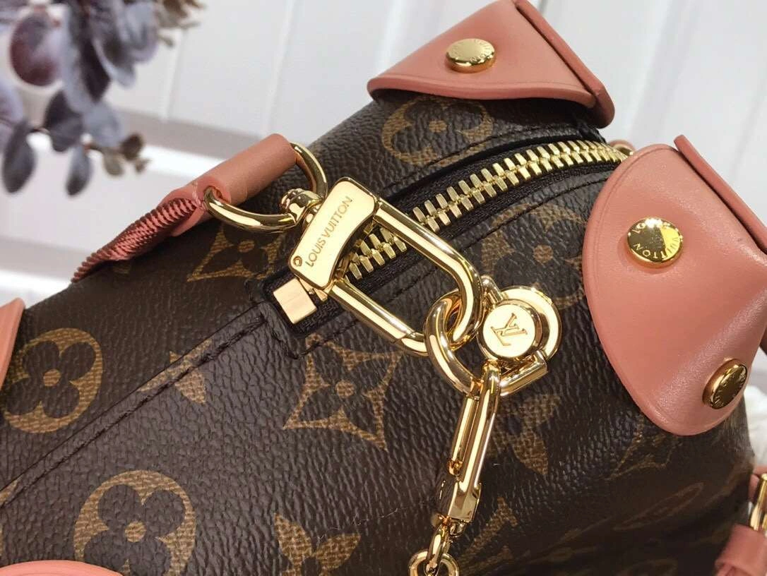 MOMO- item:174B52D0739-2