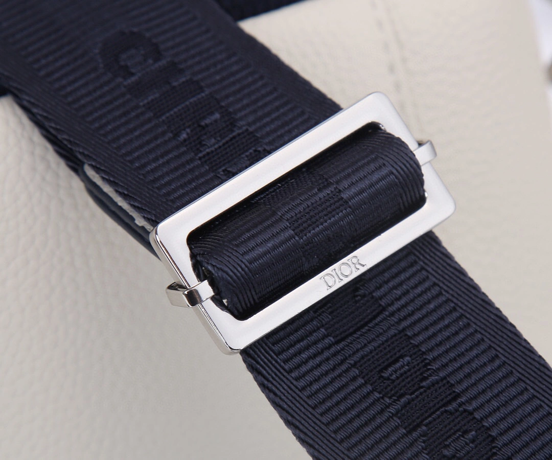 MOMO- item:A-B063L2545
