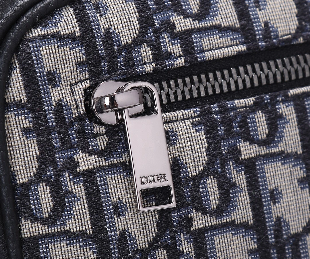 MOMO- item:A-B063L2553