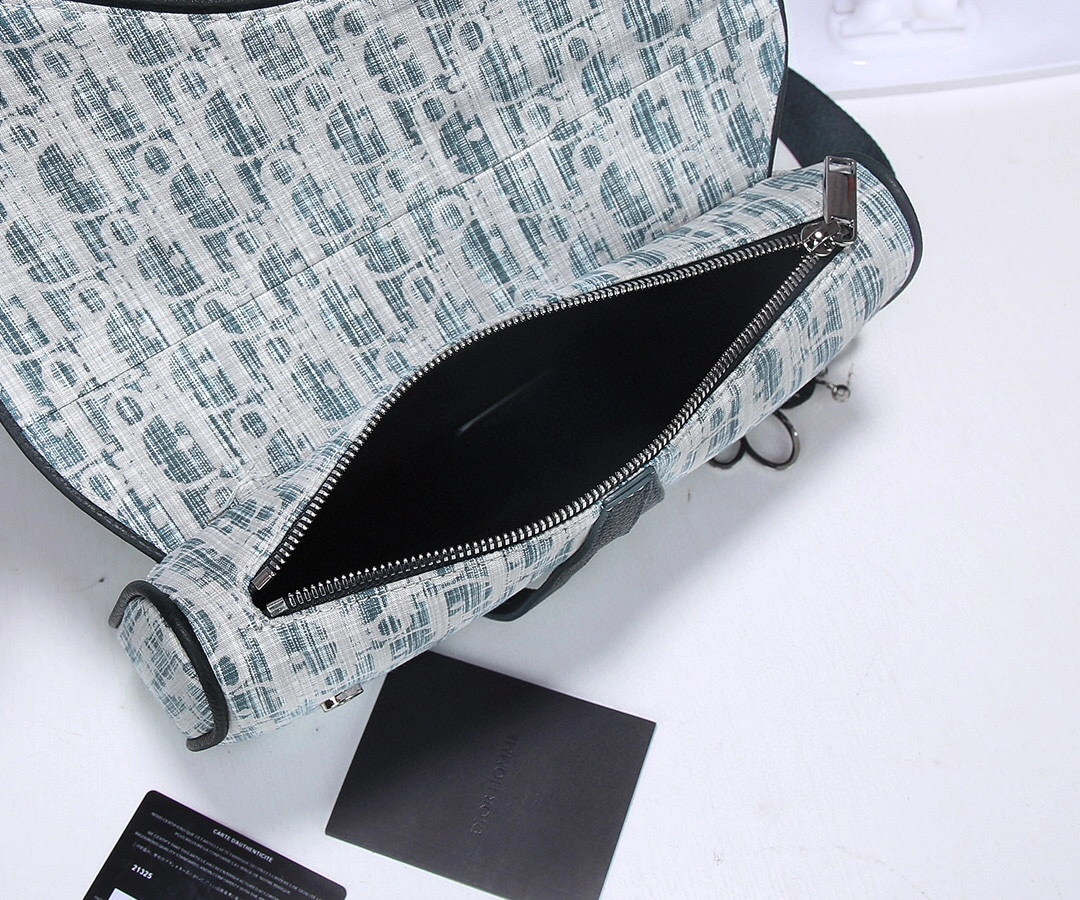 MOMO- item:A-B063L2557