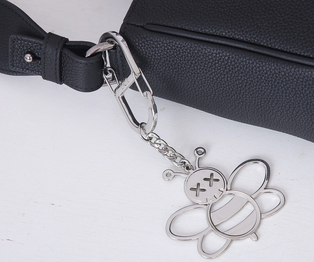 MOMO- item:A-B063L2569
