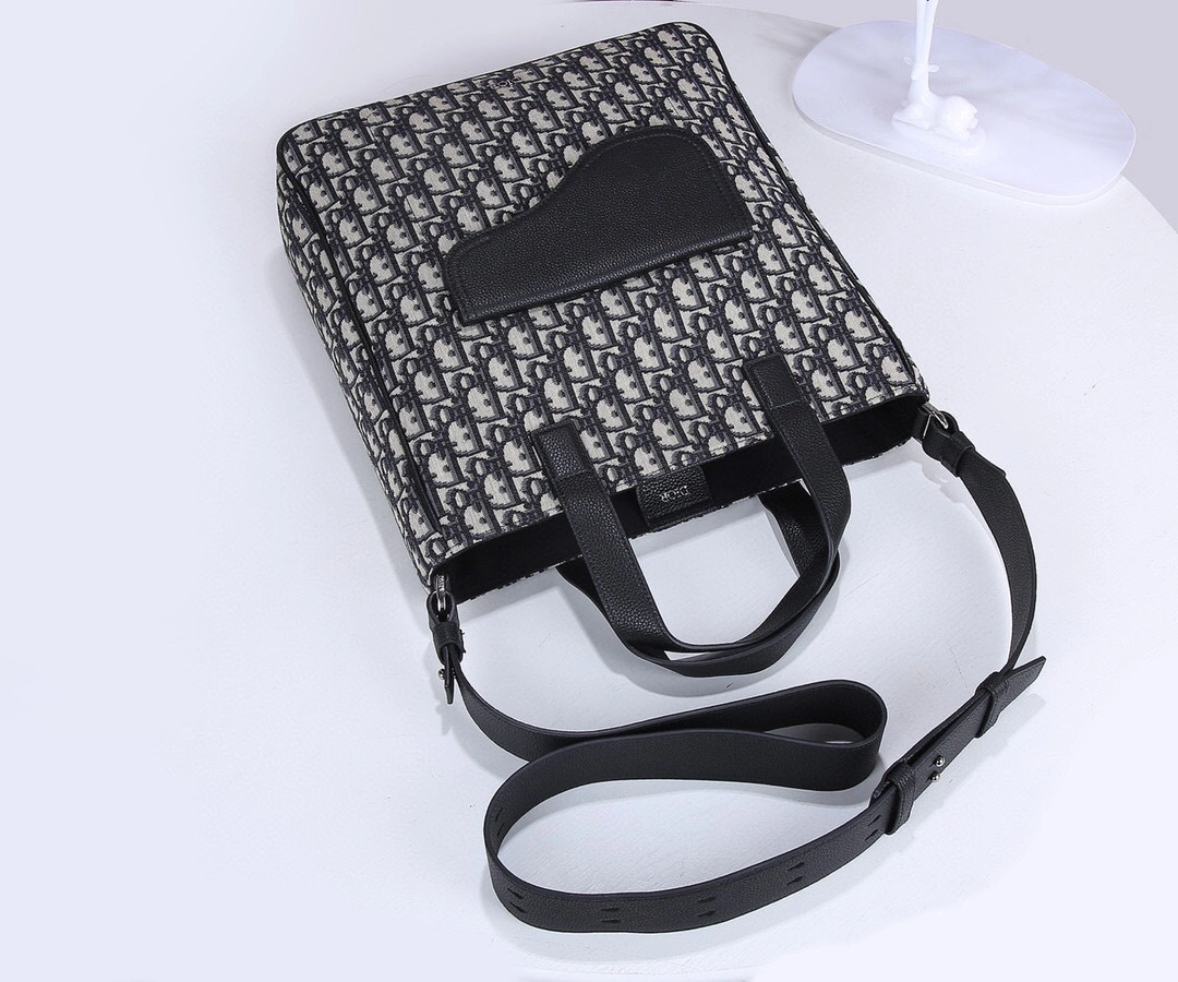 MOMO- item:A-B063L2570