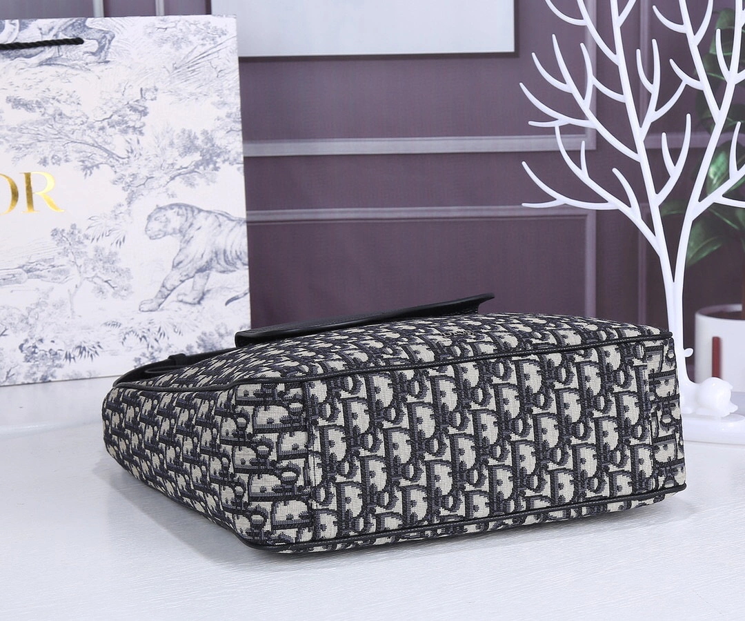 MOMO- item:A-B063L2570