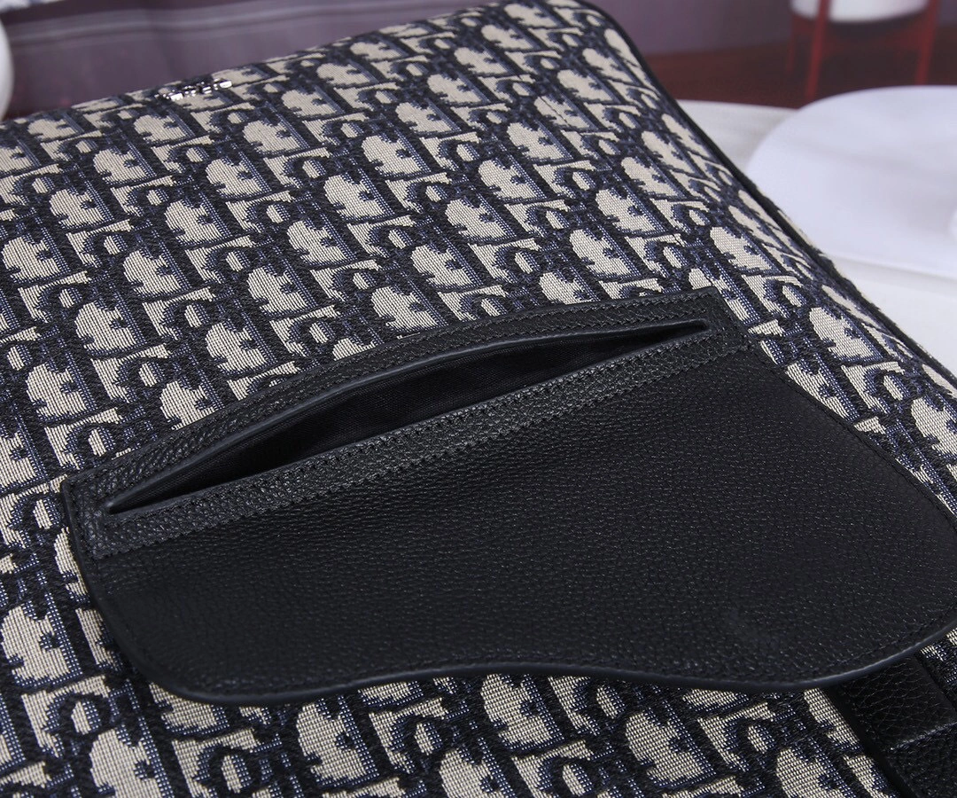 MOMO- item:A-B063L2570