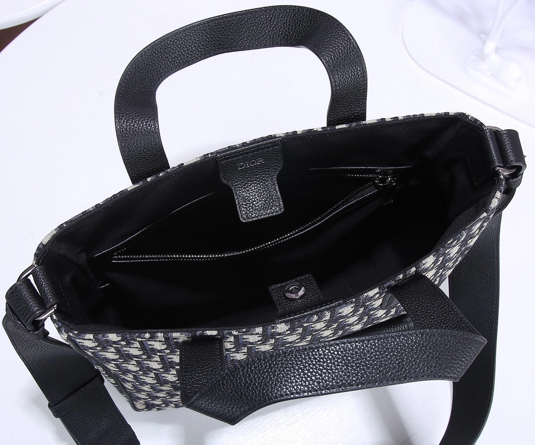 MOMO- item:A-B063L2570