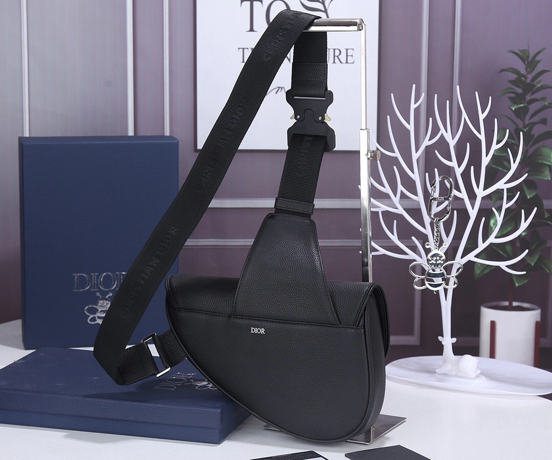 MOMO- item:A-B063L2573