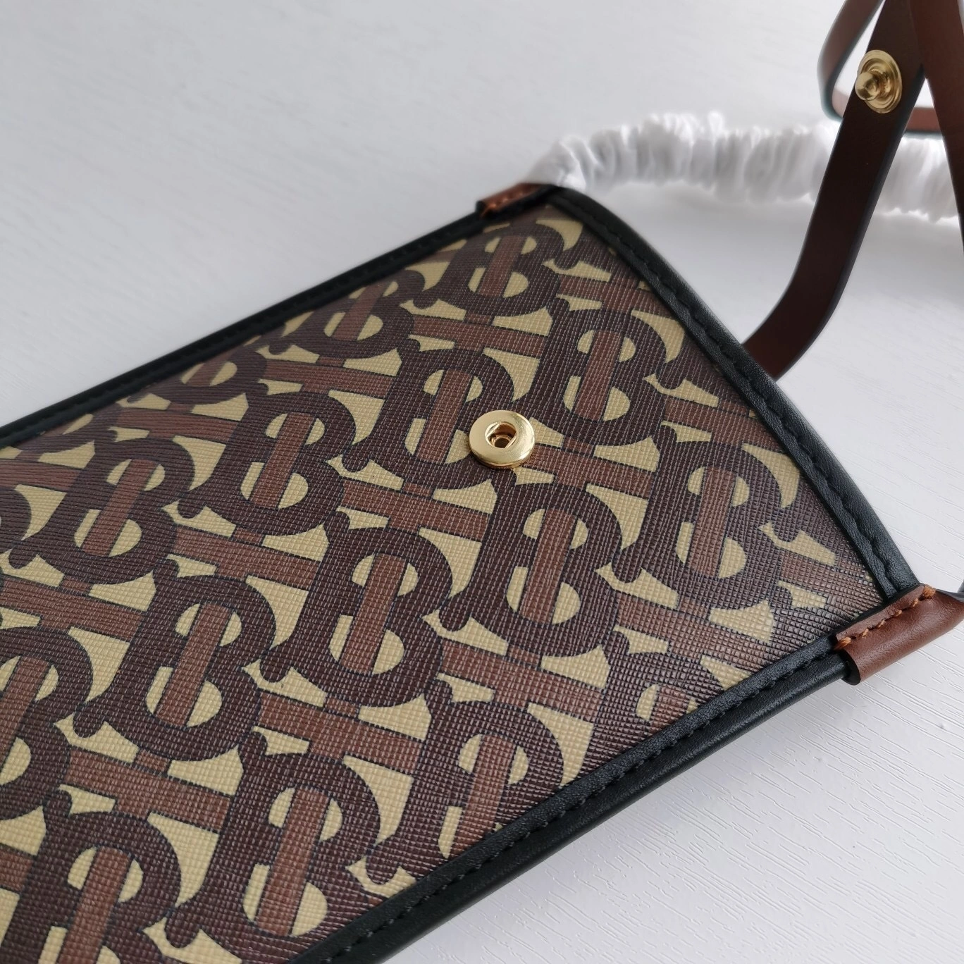 MOMO- item:B-B000B0965