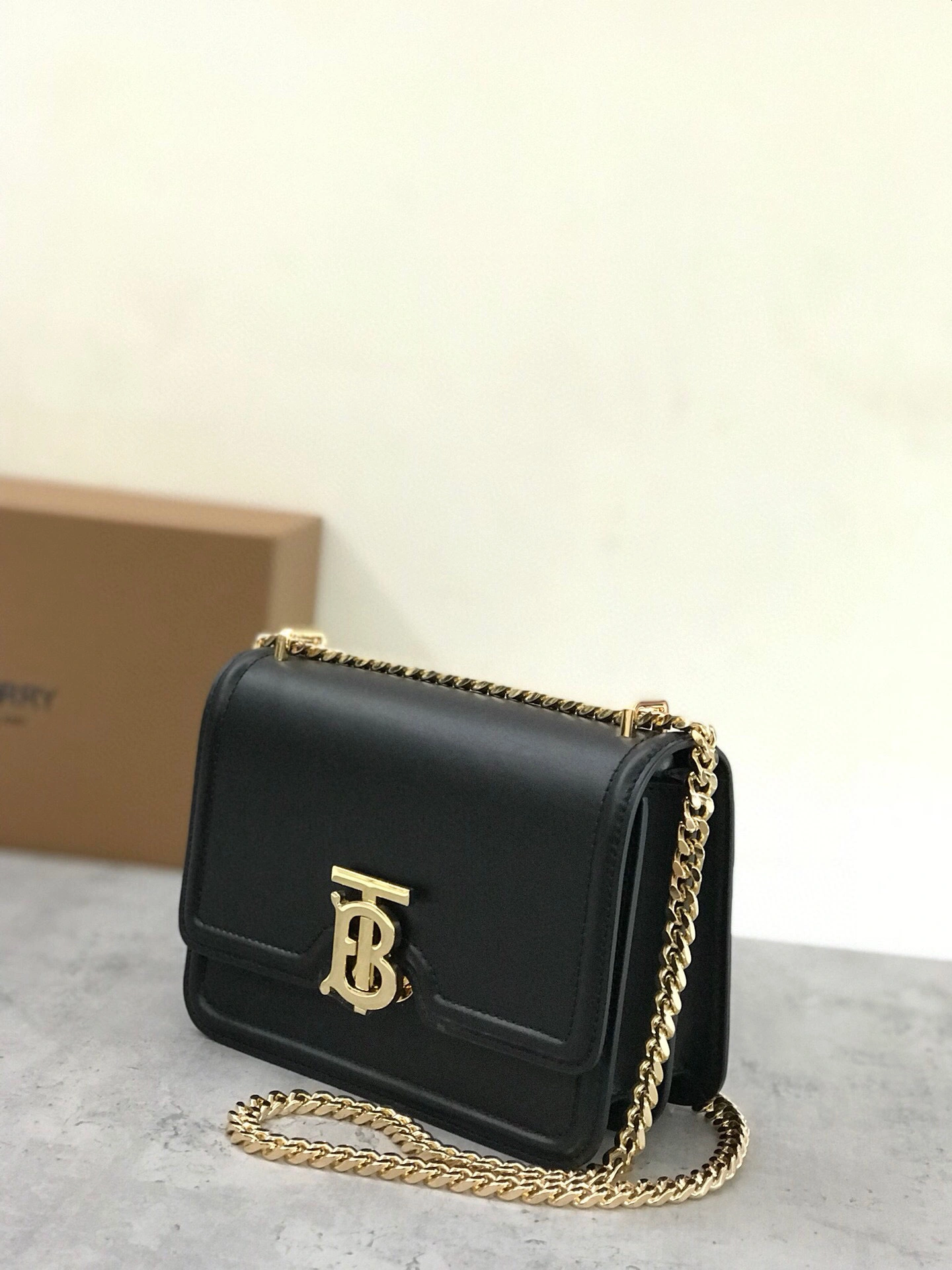 MOMO- item:B-B278B0910