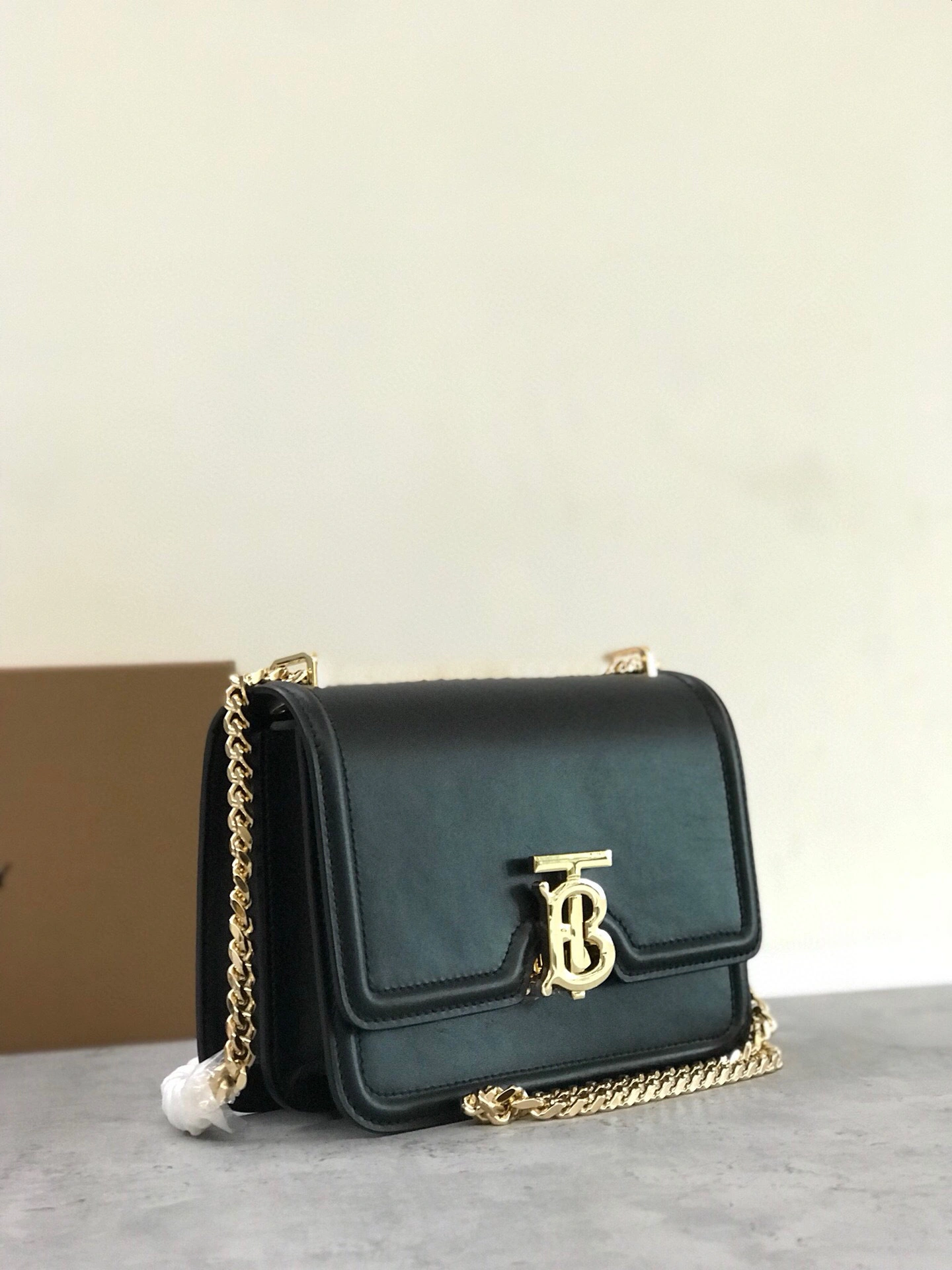 MOMO- item:B-B278B0910