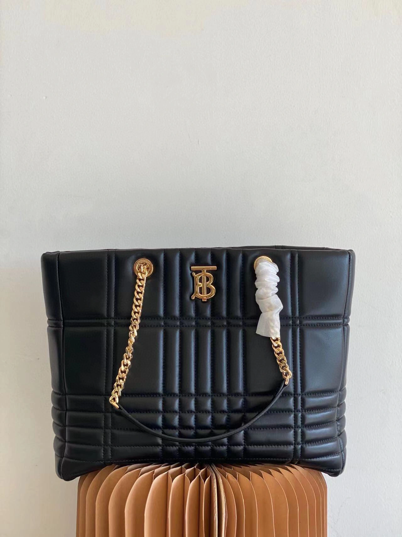 MOMO- item:B-B278B0911